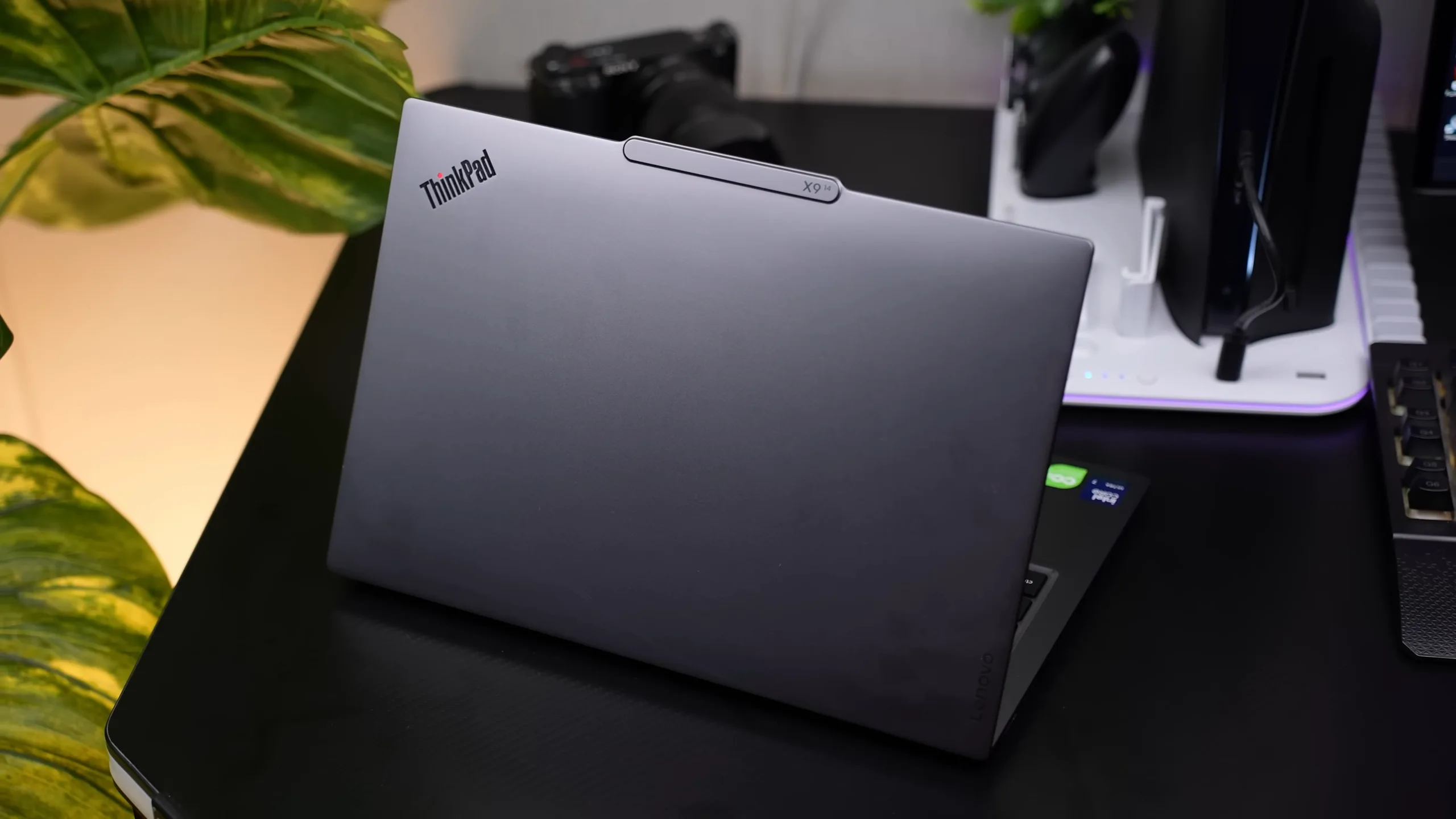 Lenovo ThinkPad X9 Aura Edition